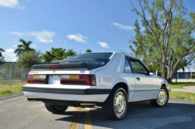 1986 Ford Mustang SVO - photo 6
