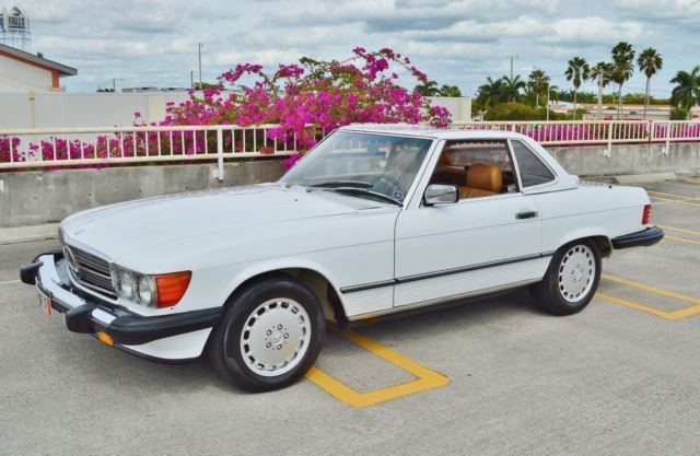 Original Paint - Only 44,000 Miles - MINT MINT MINT !! - 560sl LAST YEAR BUILT 1989 Mercedes-Benz SL-Class 2 Door Roadster/Cabroilet/Convertible