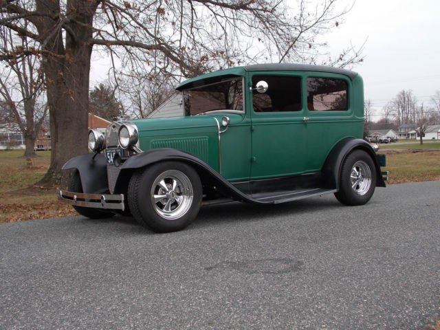 1930 Ford Model A Tudor - photo 2