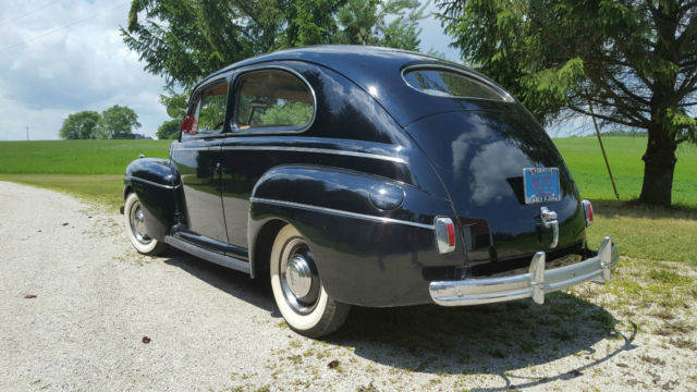 1941 Ford Super Deluxe Sedan - photo 4