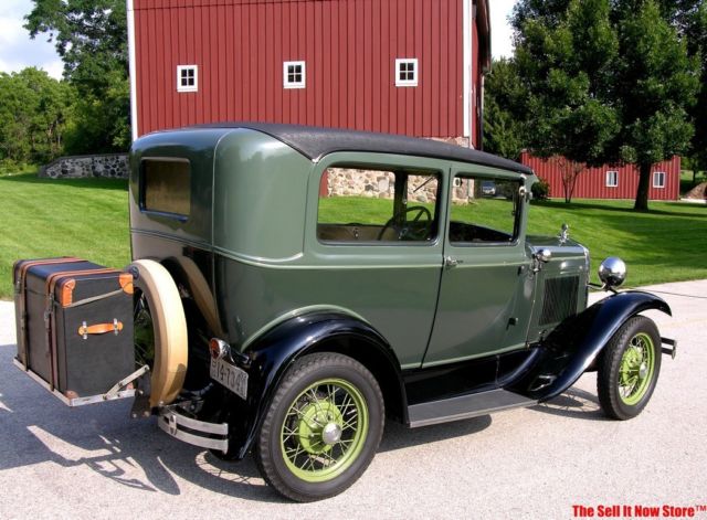 1930 Ford Model A Tudor - photo 2