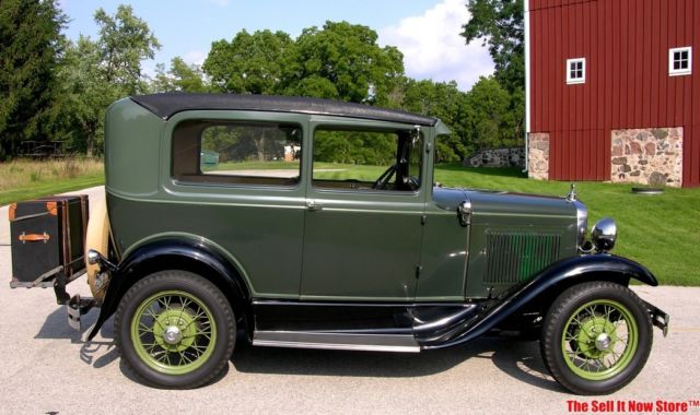 1930 Ford Model A Tudor - photo 3