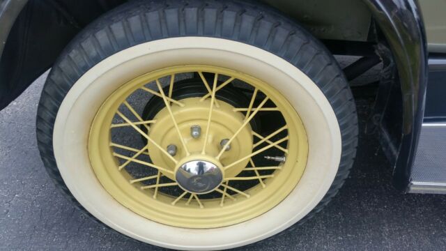1930 Ford Model A Tudor - photo 10
