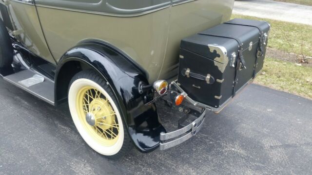 1930 Ford Model A Tudor - photo 7