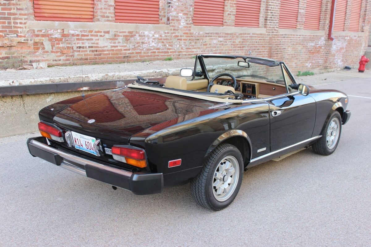 1983 Fiat 124 Spider Pininfarina - photo 3