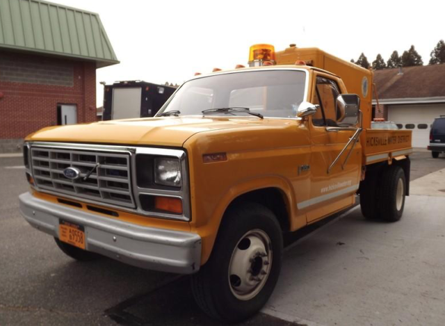 Original Ultra Low Mileage Utility body with Hobart welder 1983 Ford F-350