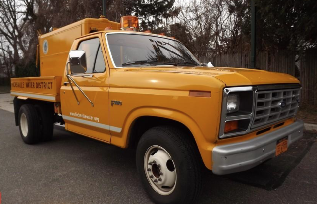 1983 Ford F-350 - photo 2