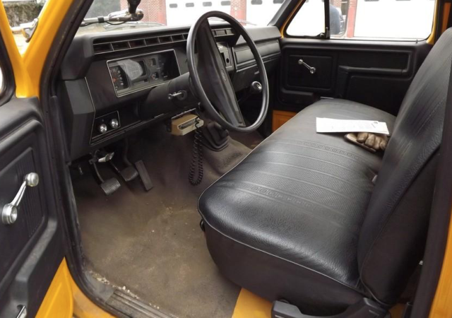 1983 Ford F-350 - photo 5