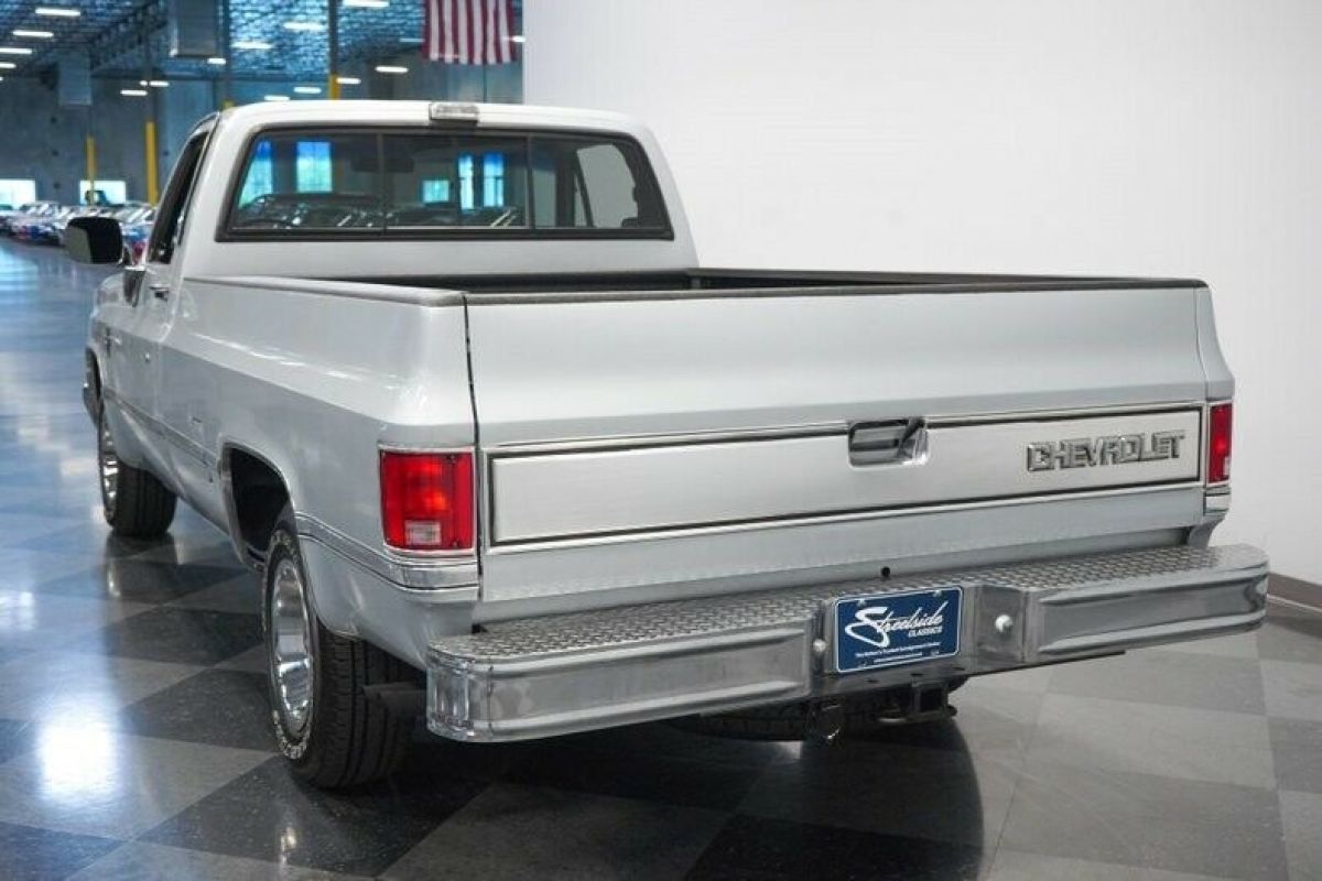 1985 Chevrolet C-10 Silverado - photo 11