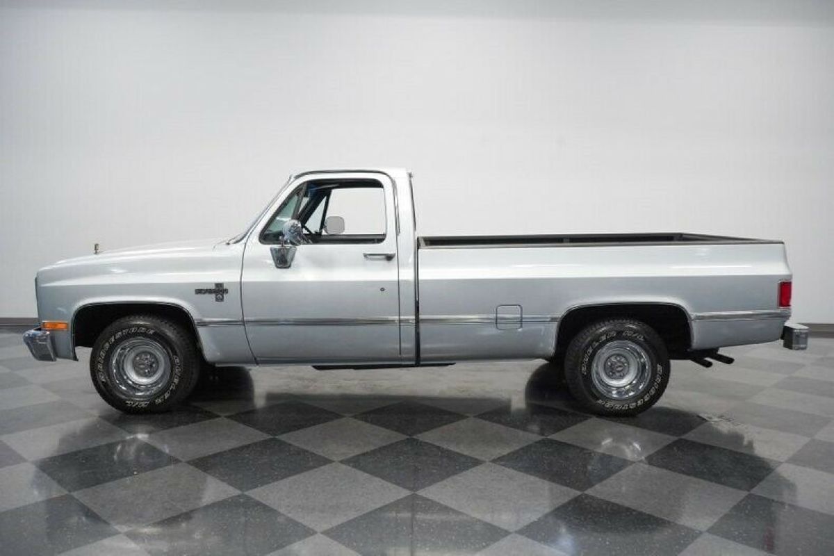 1985 Chevrolet C-10 Silverado - photo 8