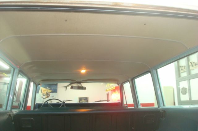 1973 International Harvester 1010 WITH FACTORY CUSTOM WOOD GRAIN DECALS & A/C - photo 10