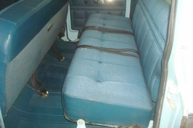 1973 International Harvester 1010 WITH FACTORY CUSTOM WOOD GRAIN DECALS & A/C - photo 5