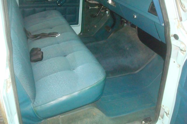 1973 International Harvester 1010 WITH FACTORY CUSTOM WOOD GRAIN DECALS & A/C - photo 6
