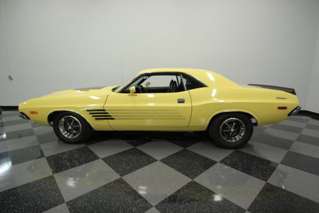 1974 Dodge Challenger - photo 2