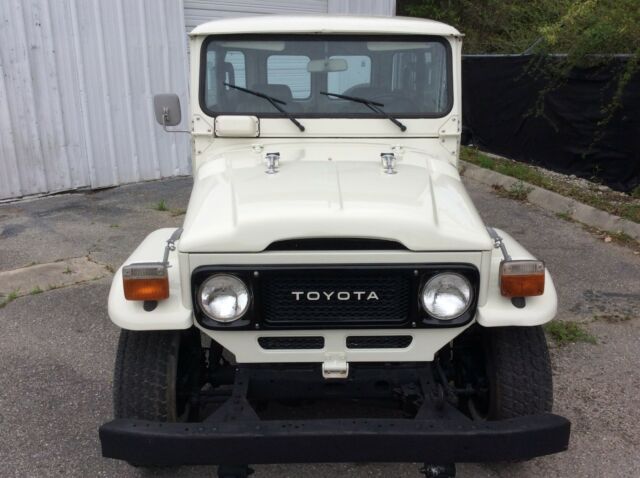 1983 Toyota Land Cruiser FJ40 - photo 4