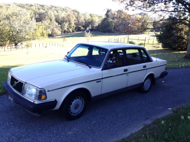 Original....Runs Well...No Reserve...Low Miles 1988 Volvo 240 4dr Sedan DL