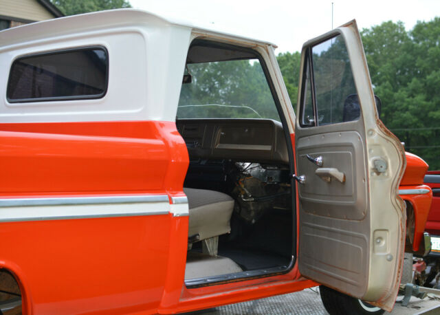 1966 Chevrolet C-10 SWB FLEETSIDE PICKUP TRUCK W/AIR CONDITIONING - photo 12