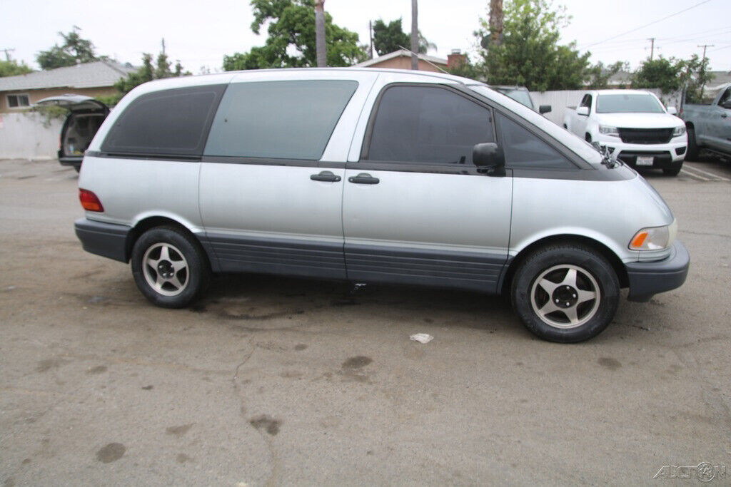 1993 Toyota Previa LE - photo 7