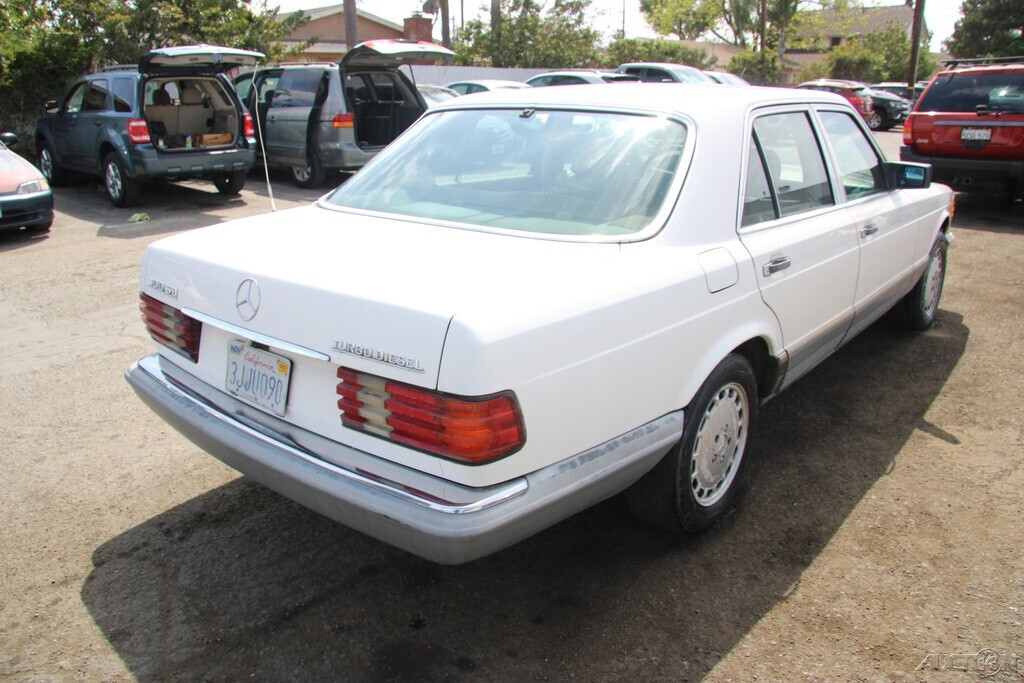 1985 Mercedes-Benz 300-Series 300 SD - photo 6