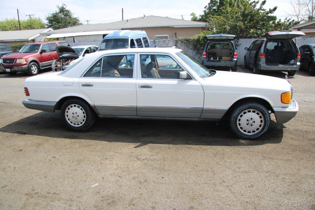 1985 Mercedes-Benz 300-Series 300 SD - photo 7