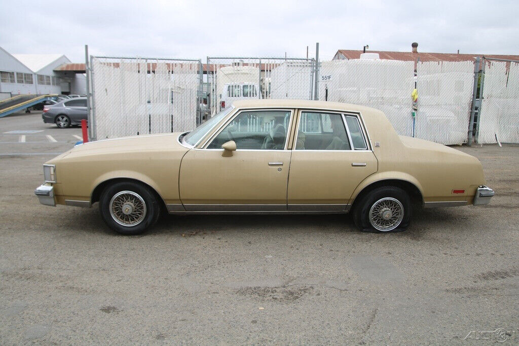 1987 Oldsmobile Cutlass Brougham - photo 3