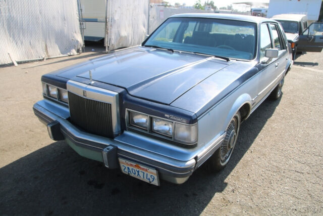 1983 Lincoln Continental - photo 2