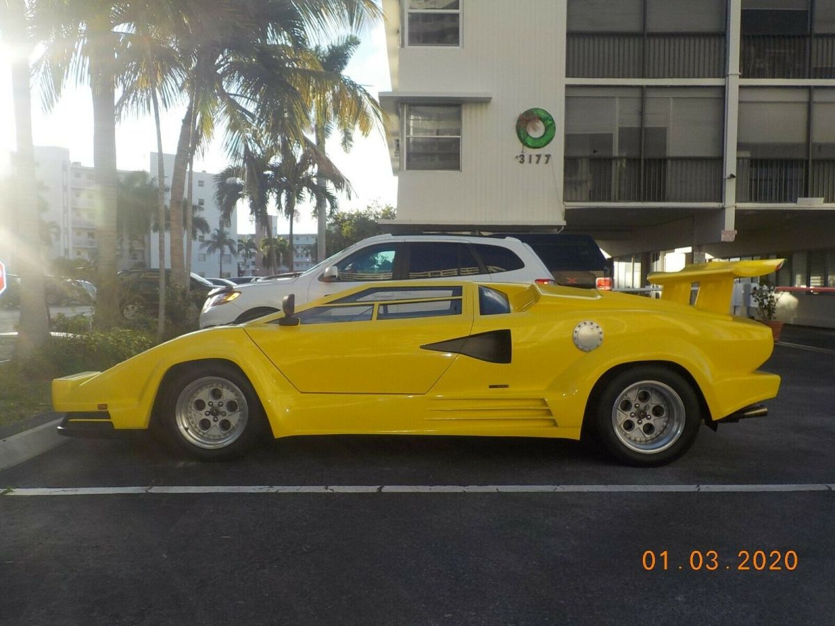 1988 Replica/Kit Makes Lamborghini Countach Stretched Body!