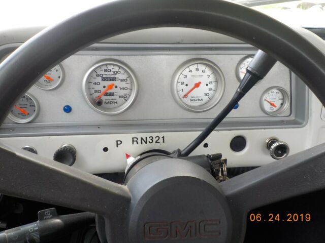 1962 Chevrolet C-10 GMC Nice truck It was built to handle! - photo 11