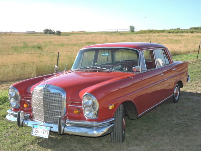 1963 Mercedes-Benz 200-Series 220sb