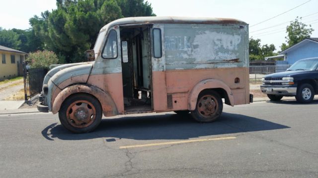 1960 Other Makes DIVCO MILK TRUCK