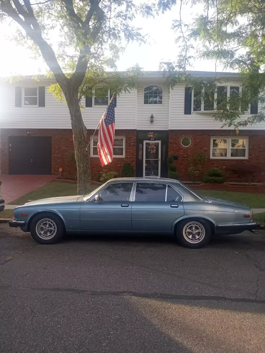 1984 Jaguar XJ6 Great deal low price Jaguar With the 350 Chev engine...
