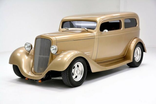 Outlaw Fiberglass Body Moly Tube Chassis Corvette Suspension 1935 Chevrolet Tudor