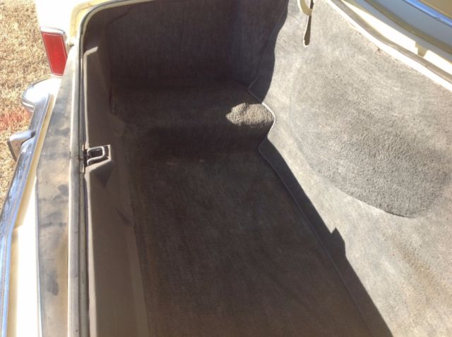 1977 Lincoln Continental - photo 12