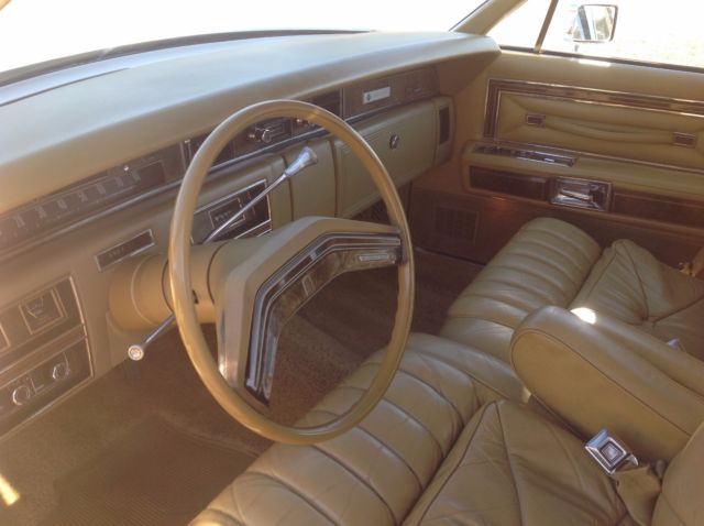 1977 Lincoln Continental - photo 3