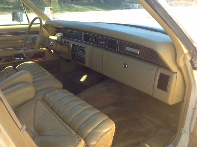 1977 Lincoln Continental - photo 9