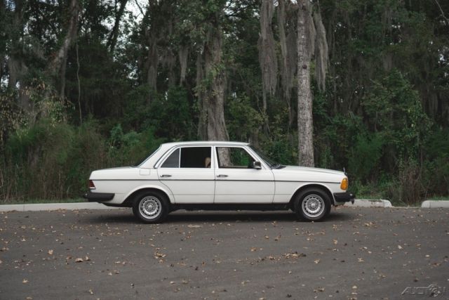 1984 Mercedes-Benz 300-Series OUTSTANDING NO SALT DIESEL TURBO FLORIDA 300D - photo 12
