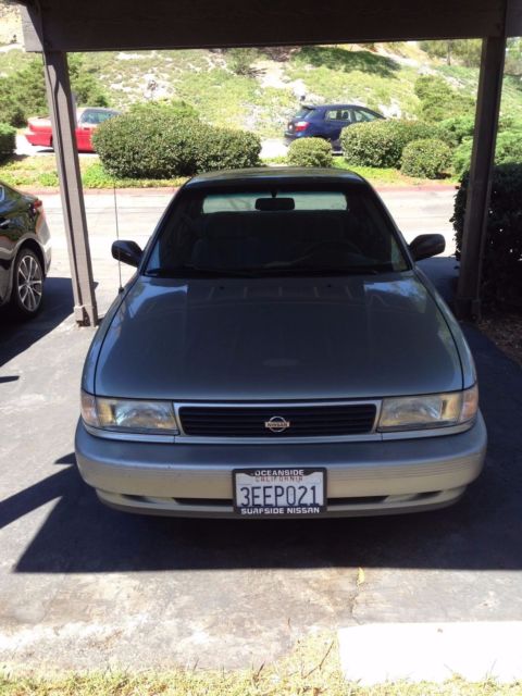 Outstanding Used Nissan Sentra - Great 1st car for someone with a new license. 1993 Nissan Sentra NX 1600