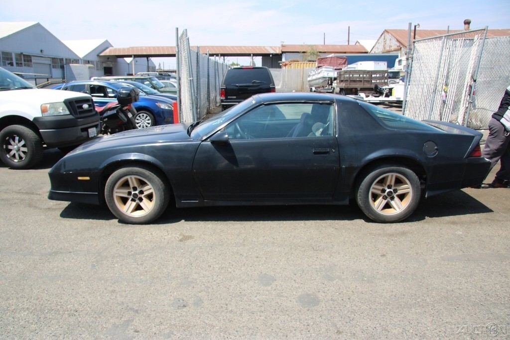 1986 Chevrolet Camaro Z28 - photo 3