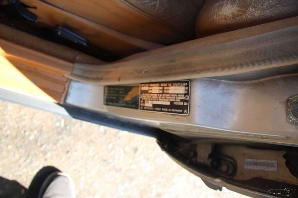 1987 Mercedes-Benz 200-Series 260 E - photo 11