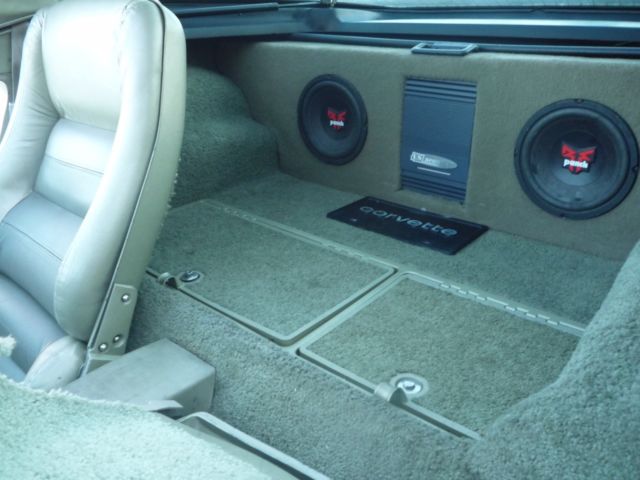 1982 Chevrolet Corvette CE (Collectors Edition) - photo 11