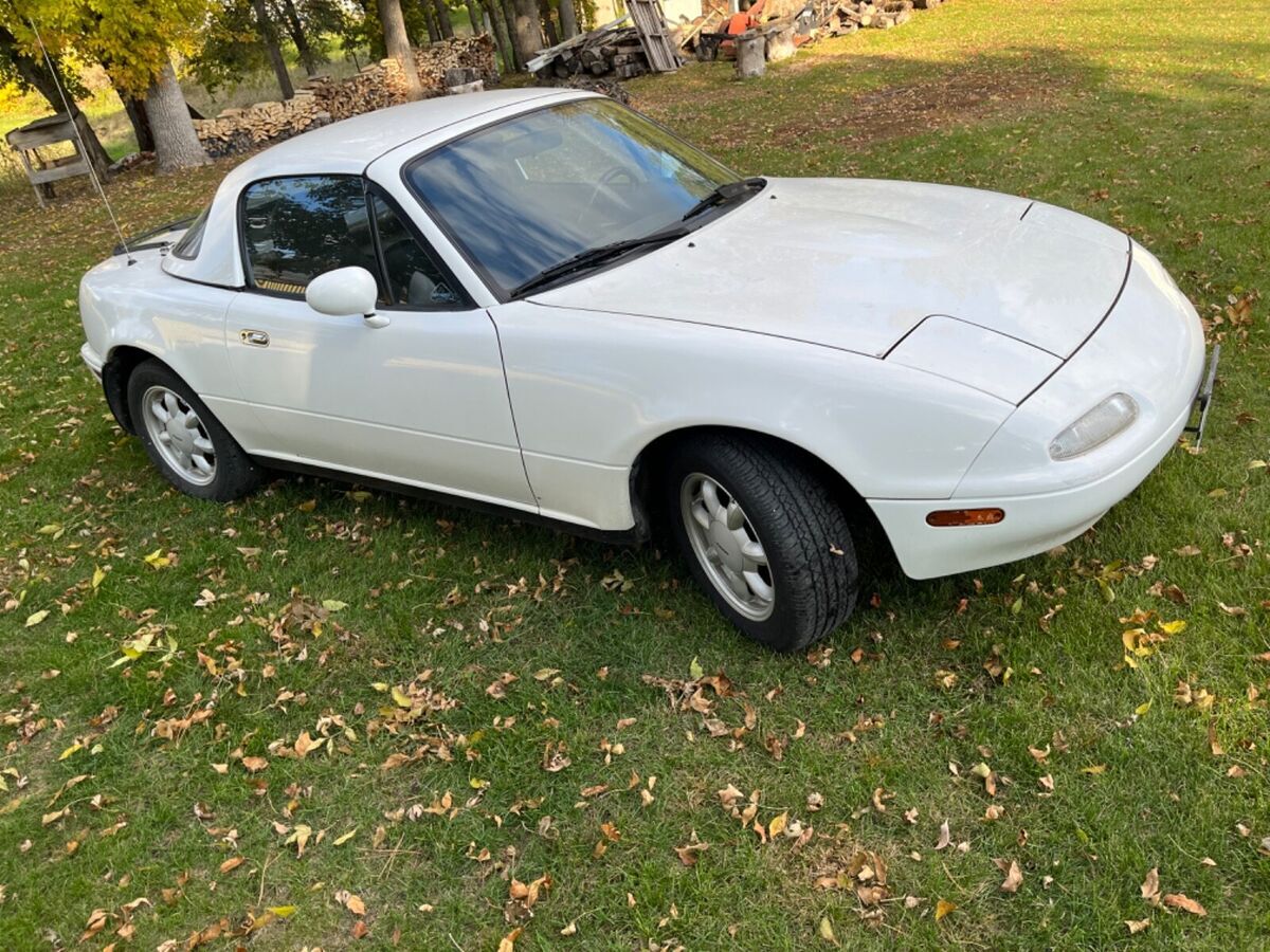 Own owner hardtop, 64k miles, very clean no rust everything works 1990 Mazda MX-5 Miata