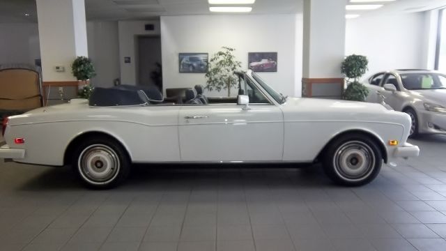 1989 Rolls-Royce Corniche II Convertible - photo 2