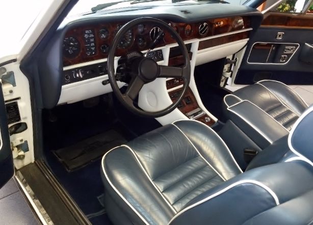 1989 Rolls-Royce Corniche II Convertible - photo 8