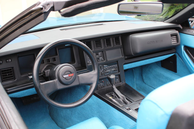 1989 Chevrolet Corvette Convertible Owned by Stephen King Collectible - photo 12