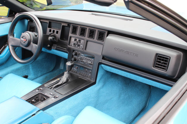 1989 Chevrolet Corvette Convertible Owned by Stephen King Collectible - photo 13