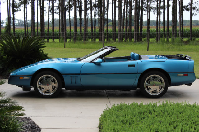 1989 Chevrolet Corvette Convertible Owned by Stephen King Collectible - photo 5