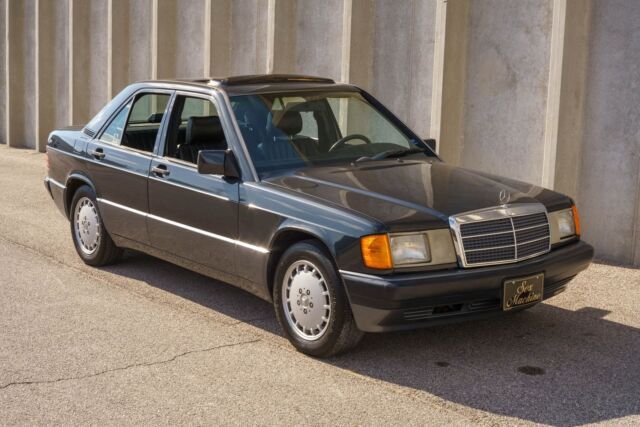 1992 Mercedes-Benz 190E Sedan - photo 3