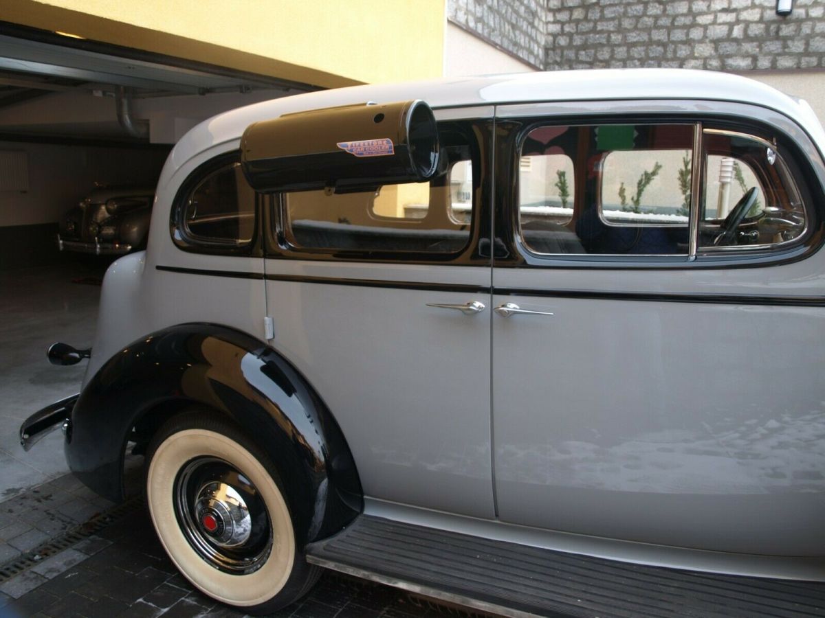 1937 Packard - photo 6