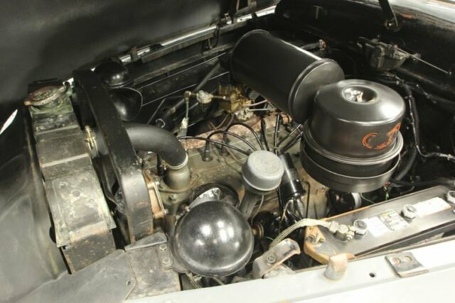 1949 Packard Eight Club Sedan -- - photo 3