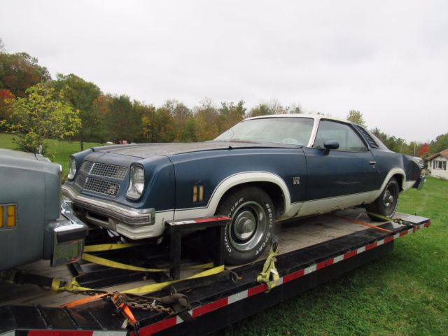 PAIR of CHEVY CHEVELLE S3 LAGUNA malibu classic cars ! 305 350 swivel buckets 1976 Chevrolet Chevelle laguna malibu